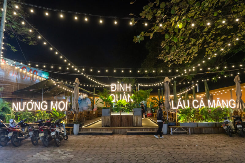 quan nhau to chuc sinh nhat